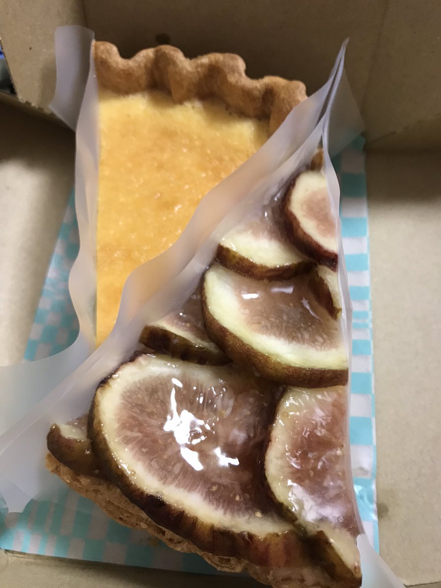 イチヂクのタルトとチーズケーキのタルト！