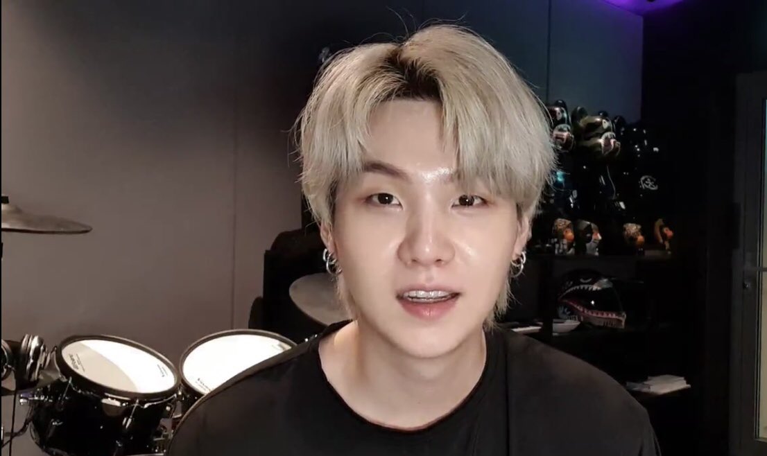 d2wings's tweet photo. love of my life he looks so pretty https://t.co/PQ7NXqxSNt