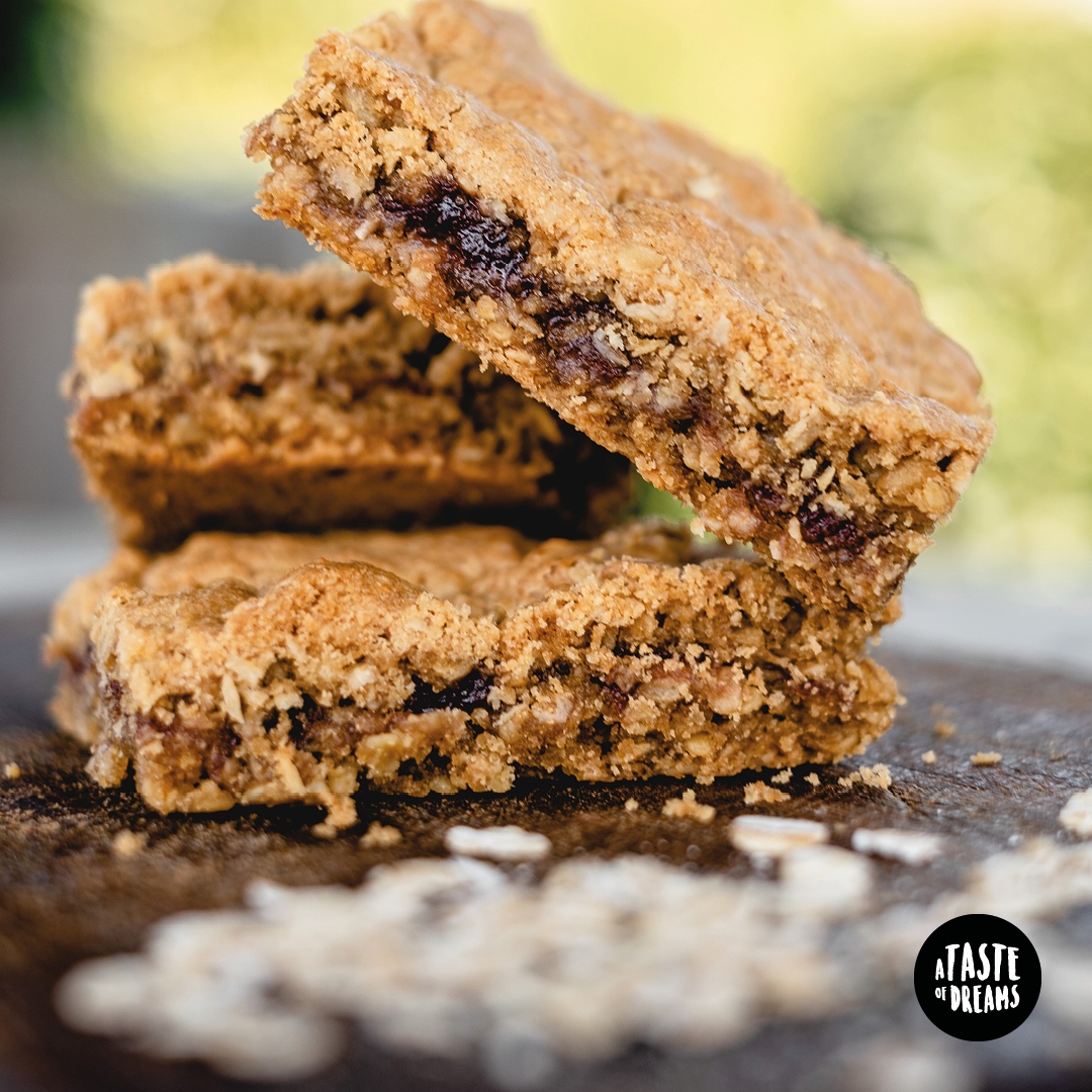 Raspberry Oat Slice Box
The second new incarnation of our ever popular oat slices. New for this season with the Peanut Butter and Chocolate Oat Slice is this Raspberry Oat Slice, made with a raspberry coulis sandwiched between a lovely gluten free oat crumble.