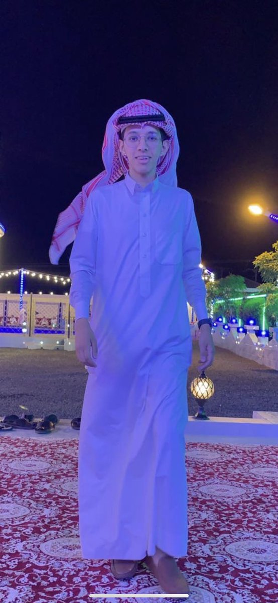 فقدت اخو غالي على قلبي الله يرحمه ويغفرله وينير قبره ويوسع مدخله ويأنس وحشته ويبدل سيئاته حسنات وينقه من الذنوب والخطايا كما ينقى الثوب الابيض من الدنس.. اللهم بعظمة يومك هذا وشهرك هذا اغفرله وعظم اجر ذويه والهمهم الصبر والسلوى في فقده 

 #عبدالله_البقمي_في_ذمة_الله