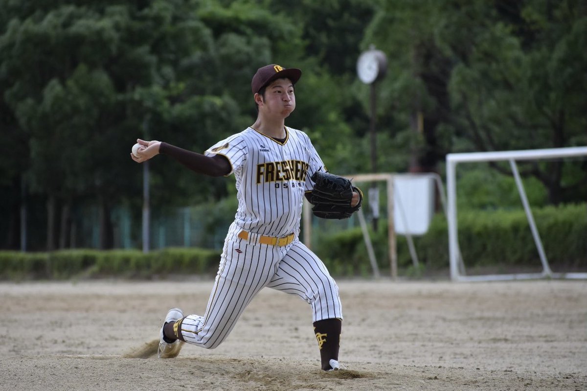 Freshers1439's tweet photo. ７月１８日（日）

１試合目
vs Black rabbits
Ｂ　０１０　１０｜２
Ｆ　３００　１０｜４
勝　浅井（５勝２敗）

浅井、東-梅木

２試合目
vs Seed
Ｆ　００１　０１０｜２
Ｓ　００１　１３　｜５
負　綾（１勝１敗）

田中宏、綾－浅井、梅木

Black rabbitsさん、Seedさん
有り難うございました。 https://t.co/txRuma7IwB