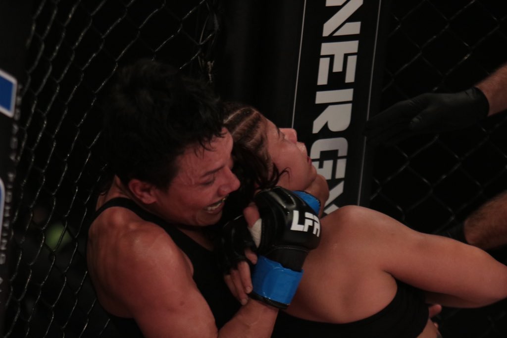LFAfighting's tweet photo. #LFA112 Results: #DayaneDeSouza def. Elaine Lopes via #Submission (Rear Naked Choke) at 3:45 of Round 2.
@ShellsDotCom
@Drink9mm
@KoiCBD
@SheathUnderwear
@GLCDirect2000
@HowlerHead
@TeamSmartStop
@UFCFightPass https://t.co/ZkKJHFES7Y