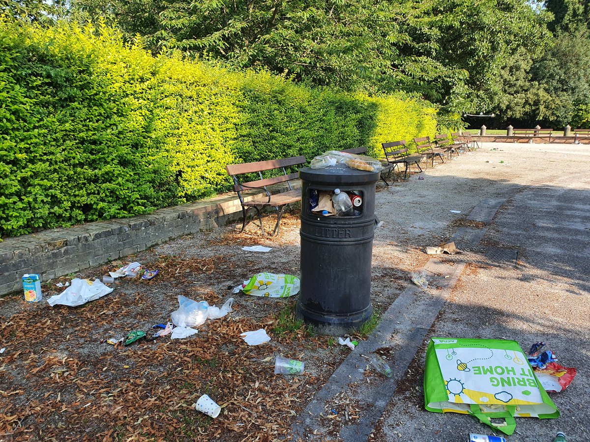 KristenTapping's tweet photo. @batterseapark can you please install appropriate bins that can handle the flow of wkend visitors? This is every bin, every wkend. Primrose Hill has some new giant wooden bins that seem to work well. Fining people who litter would be good as well! https://t.co/K2ROzE9y74