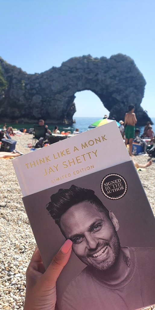 ShergillKam's tweet photo. I spent my Sunday at a beautiful beach in Dorset. I don't have plans to go abroad yet, so this was the next best thing! ☺🏖

I've started to get back into reading 'Think like a Monk' and it certainly keeps you grounded. 📚📚

How did you spend your Sunday in 30° heat?! 🥵 https://t.co/od7DwZH1gX