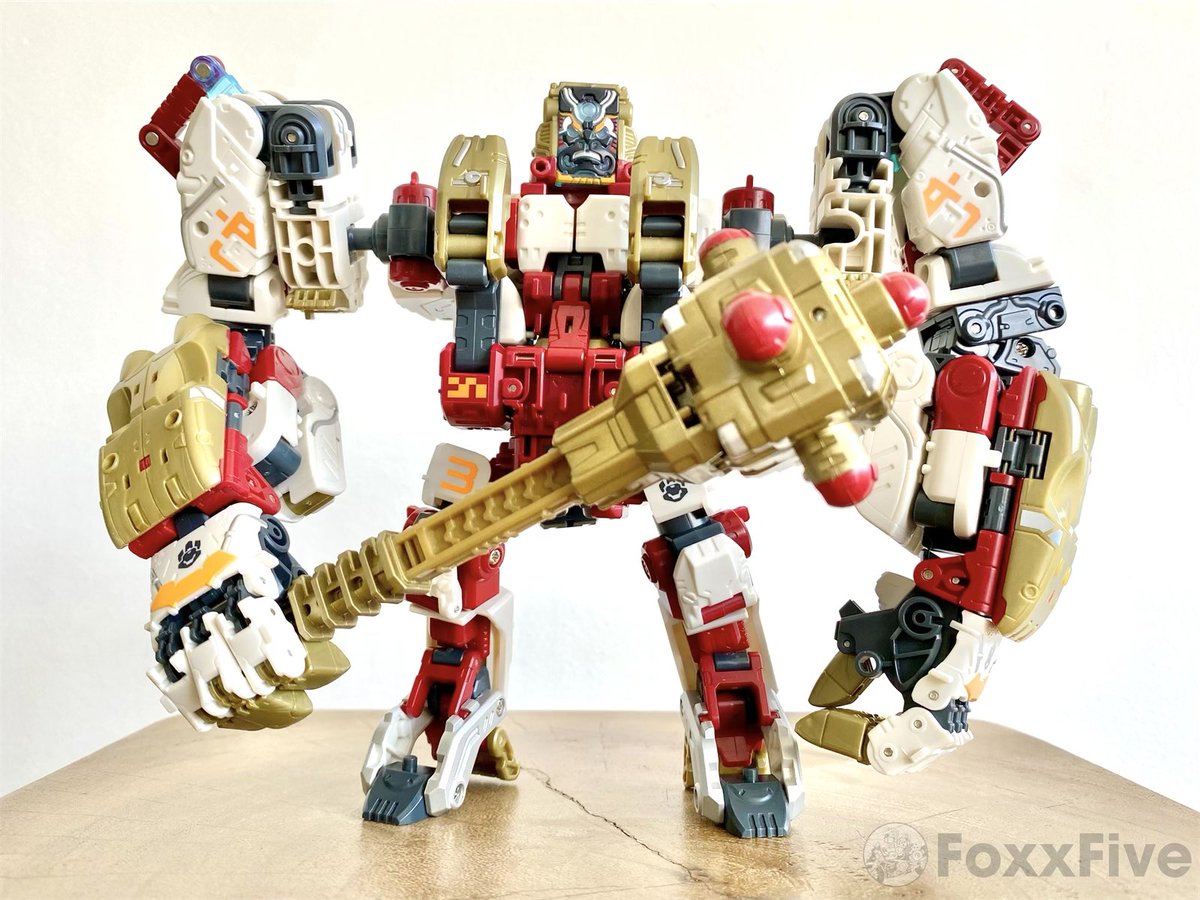 foxracingfive's tweet photo. Optimal Primatus @52Toys @52TOYSJP @s250_MKII #52toys #beastbox #desktoys #ビーストボックス #primatus #soultornado #shadowdance #apestogetherstrong https://t.co/RfFpwqnDsF