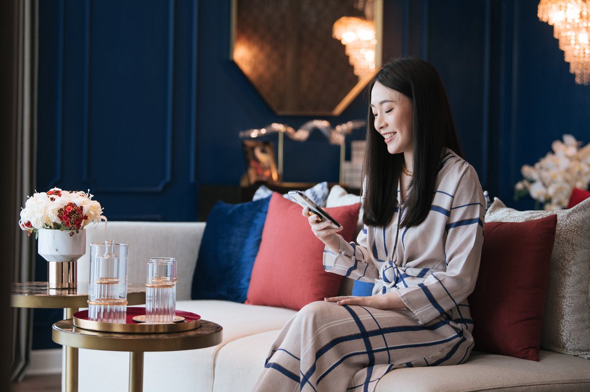 SansiriPLC's tweet image. อยากซื้อบ้านช่วงนี้ 🏠 เราให้คุณปลอดภัย แถมใกล้กันมากยิ่งขึ้น กับ #SansiriMultiChannel รวมทุกช่องทางการติดต่อกับแสนสิริ ให้คุณเหมือนมีเราอยู่ข้างๆ คอยแนะนำและอำนวยความสะดวกในการซื้อและเยี่ยมชมโครงการ ที่ง่ายแค่ปลายนิ้วคลิกค่ะ 👆🏻

📲 เพิ่มเติม siri.ly/CM8OPT7