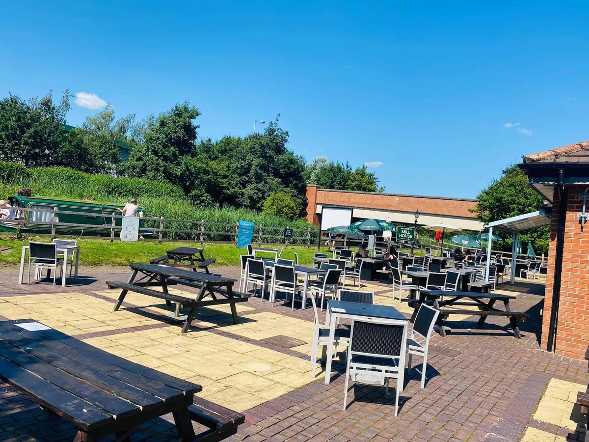 millhouseburton's tweet photo. The summer weather is finally upon us!! 
                     ☀️☀️☀️ ☀️

We have loads of outdoor seating right next to the beautiful canal and also seating next to our children’s play area! 

You can order through the Order &amp; Pay app,  but ordering can now be taken at the bar!!! https://t.co/rciPUtSiBB