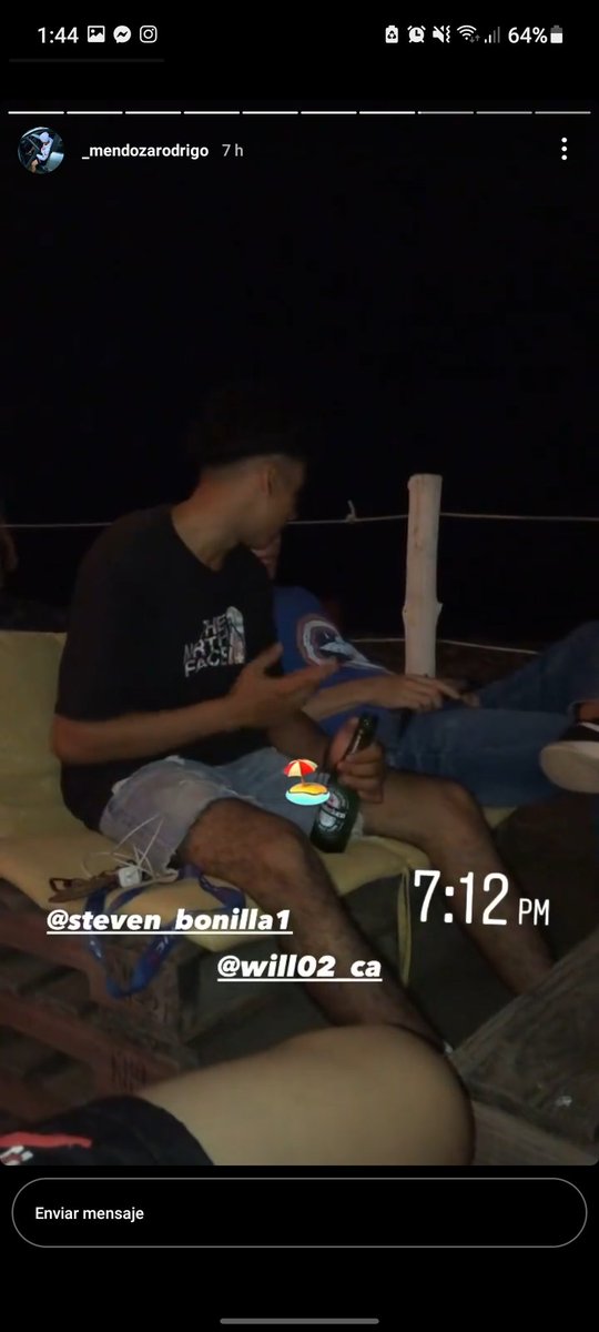 gabcuellar1's tweet photo. Lo peor de todo que había quedado de darme el celular hoy, super descarado me dijo "tengo que ir al aeropuerto a atraer a unos familiares con mi abuela y se había ido a la playa con sus amigos a gastar dinero que ni suyo es https://t.co/lIDO4veazy