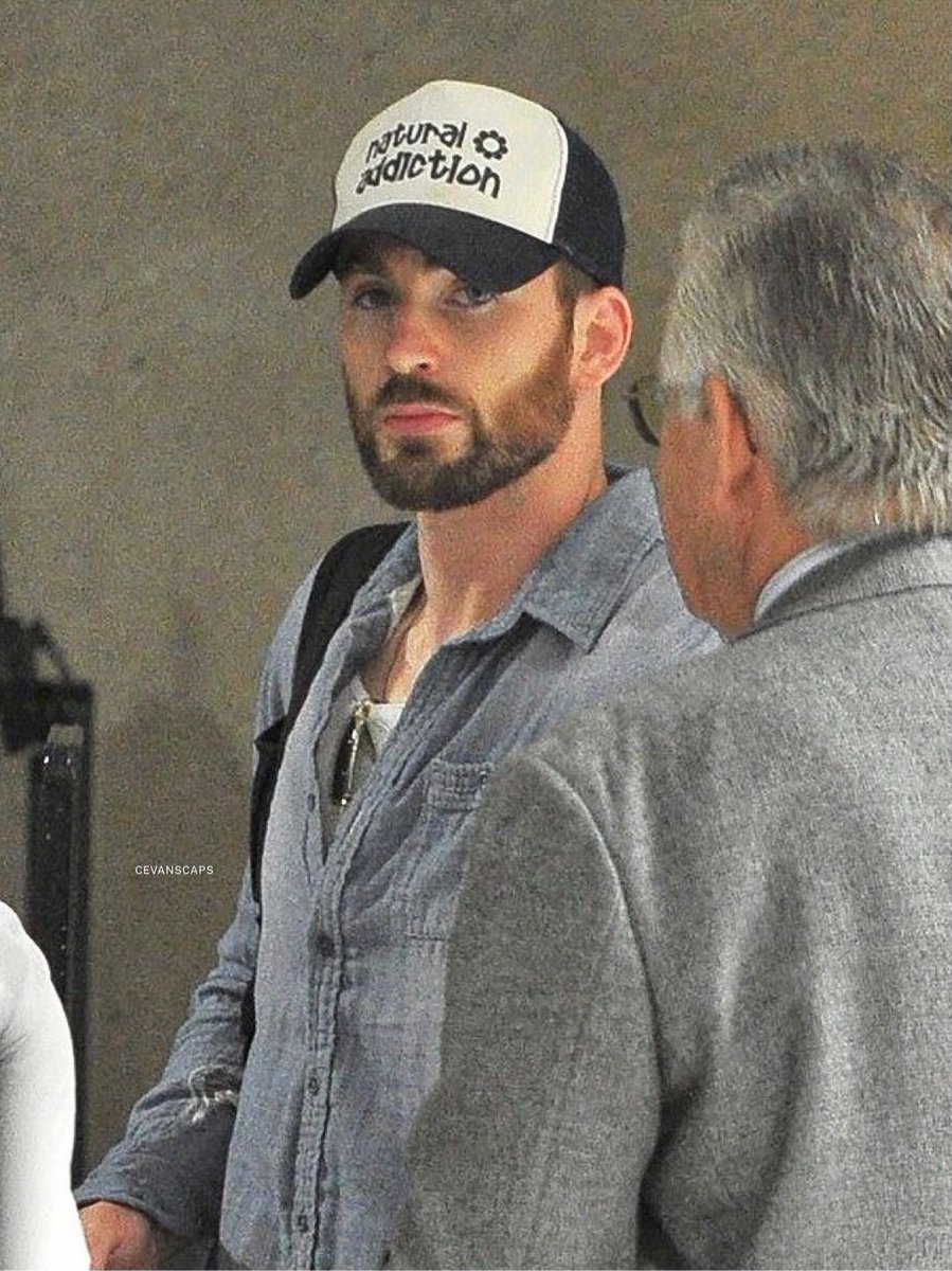 Chris Evans Captures tweet media