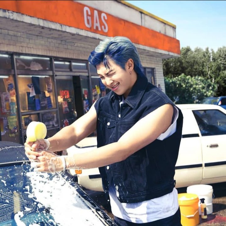 taenjali07's tweet image. I'm feeling so thankful &amp;amp; great for the Lyricist Mithoon who made that song... that song conveys each &amp;amp; every emotions of Indiamys hearts..
*जो तू मेरा हमदर्द है* 
🥺💜
#Namjoon #humdard #BTSARMY