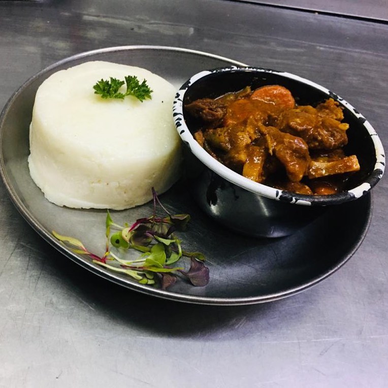 BlueRoomHat's tweet image. #OPENforSERVICE

✅Home of master chefs
✅Good food specialists
✅Exclusivity in hospitality
✅Ease into unparalleled relaxation
✅The more the merrier!!
✅The BLUEROOM -faisons la fête!

Traditional Meals On Monday. Sit in or take away