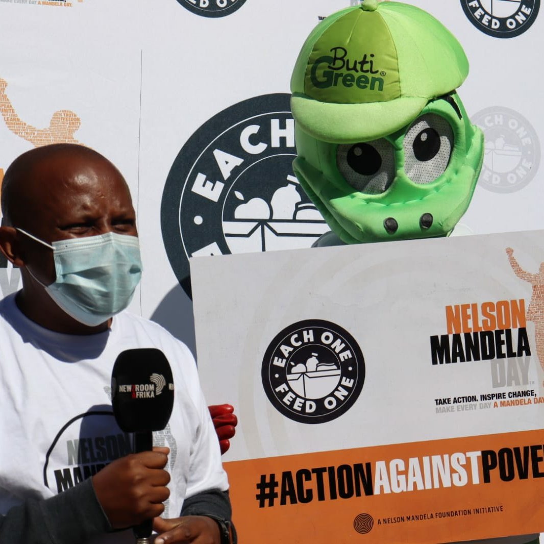 ButiGreenSA's tweet photo. Yesterday we celebrated @NelsonMandela Day with my colleagues from @Brand_SA. #MandelaDay #67minutes #ReuniteRecoverRebuild #Butigreen https://t.co/f9zVtzws8T