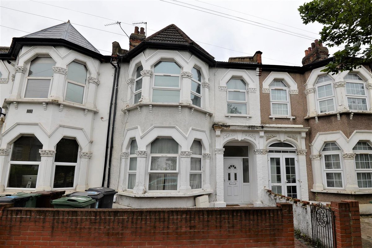 Estates_10's tweet photo. NEW PROPERTY - Leyton Green Road, E10 - Two Bedroom Victorian Ground Floor Flat - For Sale - Offers in Excess of £375,000

https://t.co/Dew0VQrOqc https://t.co/F4iL7V2XnT