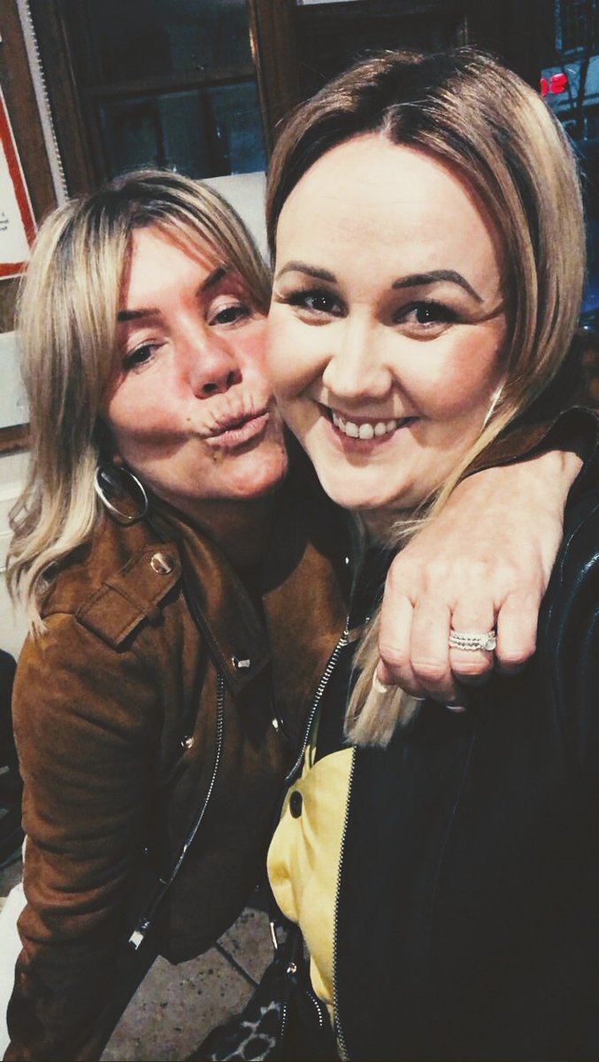 KaceyAnnx's tweet photo. Penblwydd Hapus @gillianhaf have the best day! Miss you lot fawr! Lyf iw 🥰 xxx https://t.co/7svFJxisPf