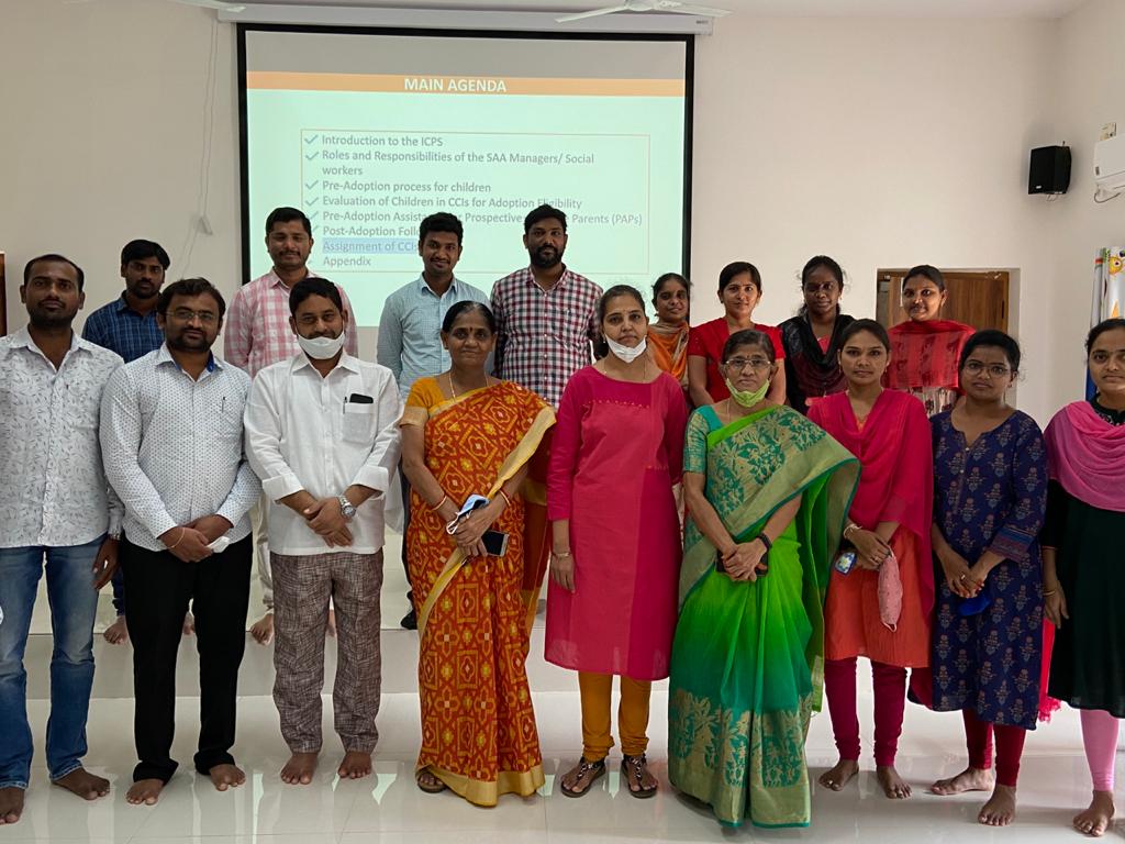 waic_campaign's tweet photo. @meeramarthi completed two batches of training for 30 Social workers of the @WCDTelangana.The training was inaugurated by the Hon'ble commissioner, Smt. Divya Devarajan. She spoke eloquently inspiring the young social workers on the importance of their role and the training. https://t.co/oRsjYS8ilV