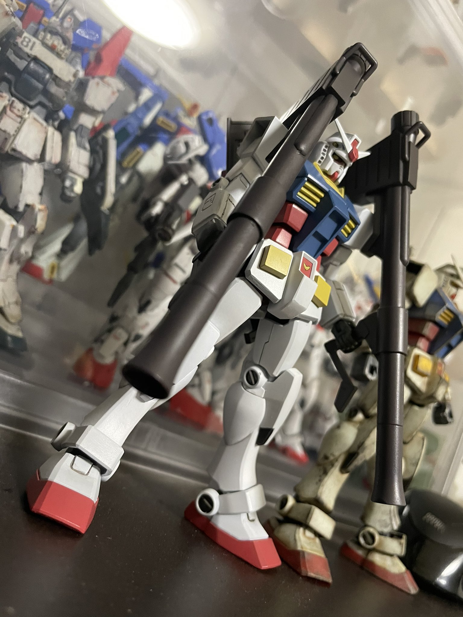 龍語りの春兎 Egガンダム 最終決戦仕様で完成 シールドはマグネット接続にして プロポーション変えたり前腕いじったり色々弄った 処理雑な所もあるけどこんなプロポーションのガンダムが欲しかったのでヨシっ 色含めてアニメのガンダムを意識した