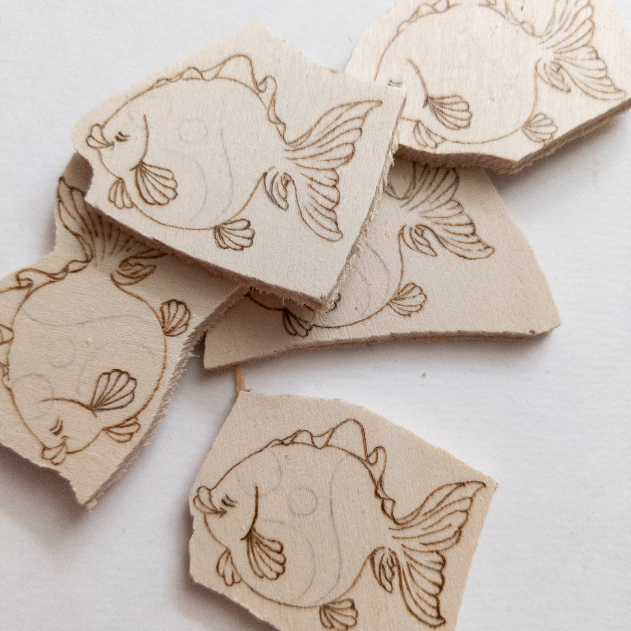 Uzivatel Ribbon Effect Na Twitteru 金魚のピンポンパール 昨年2匹しか作れずずっとsold Outだったので製作中です ピンポンパール カワイイからただ言いたい ピンポンパール ハンドメイド ブローチ 金魚 ピンポンパール 夏 お祭り イラスト