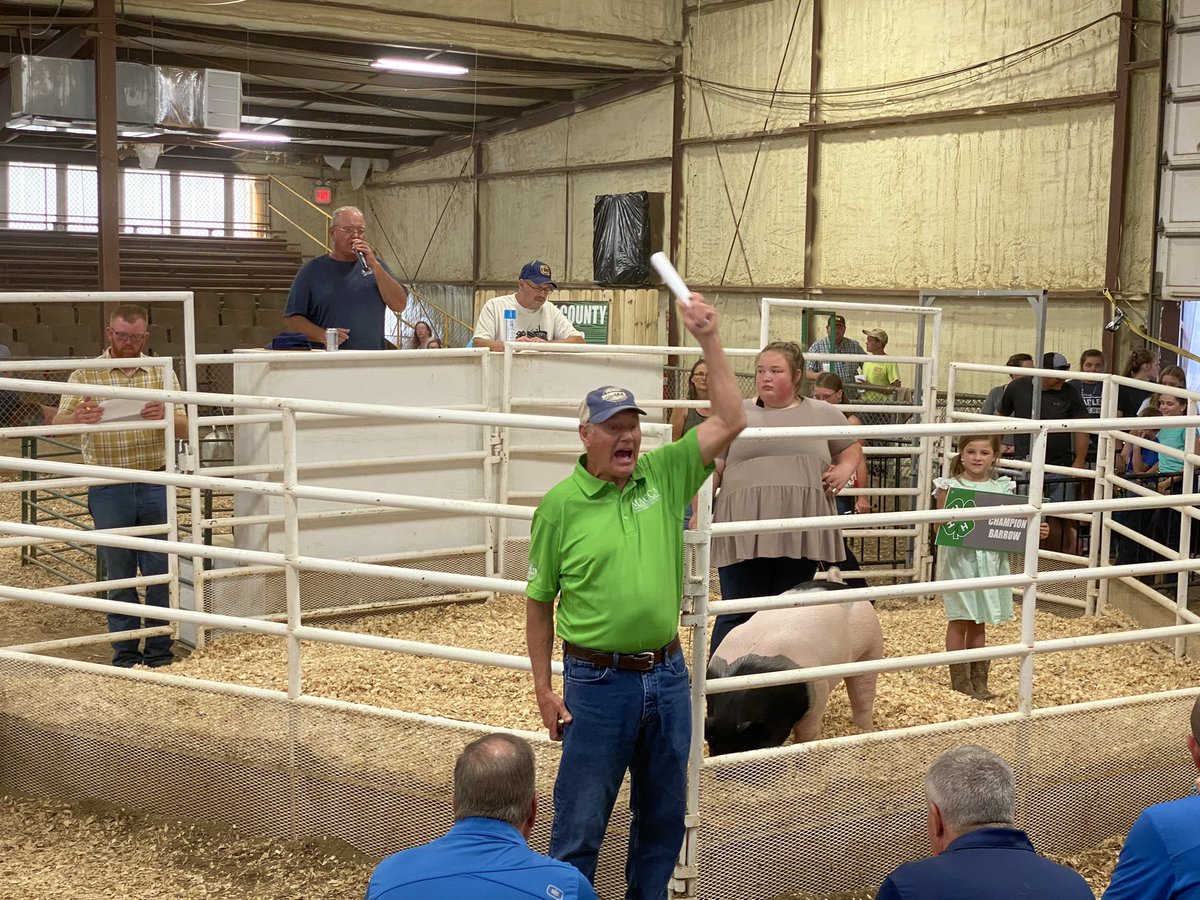 gartenforsenate's tweet image. Awesome night at the Clark Co 4H Auction!  

Congrats to Christian Grayson with his Grand Champion Dairy Wether! 

And congrats to Landry Mullins on his swine! 

 Congrats to all!!

#ClarkCo4HAuction
#tomorrowsleaders
#insenate45