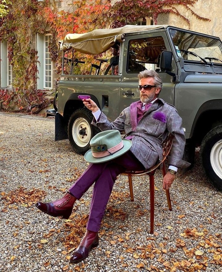 LesDamoiseaux's tweet photo. Pierrick Mathon, le dandy ultime ?

📷 - balmipede_ootd https://t.co/iDojYWtXz7