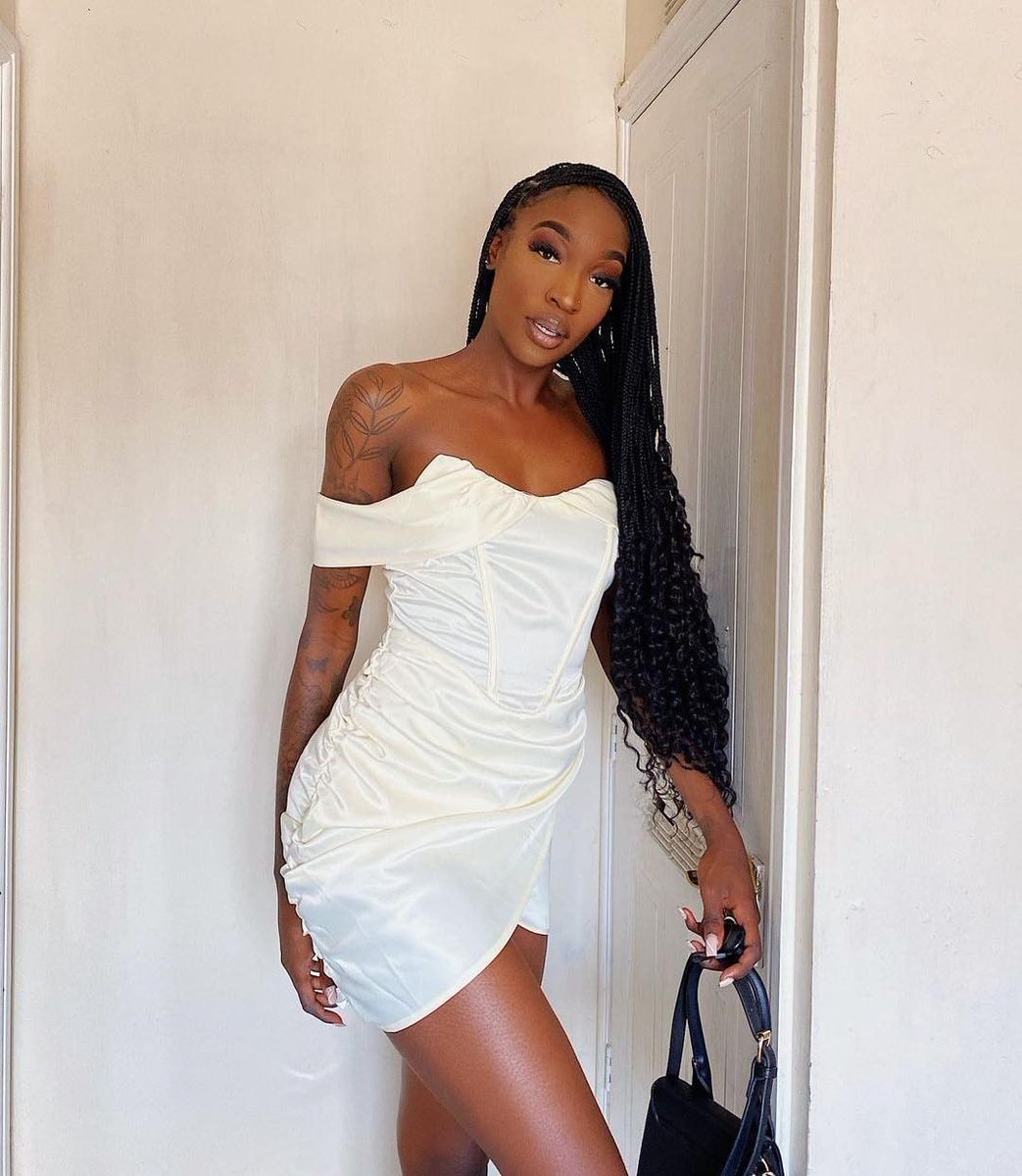 PrettyLittleThing tweet media