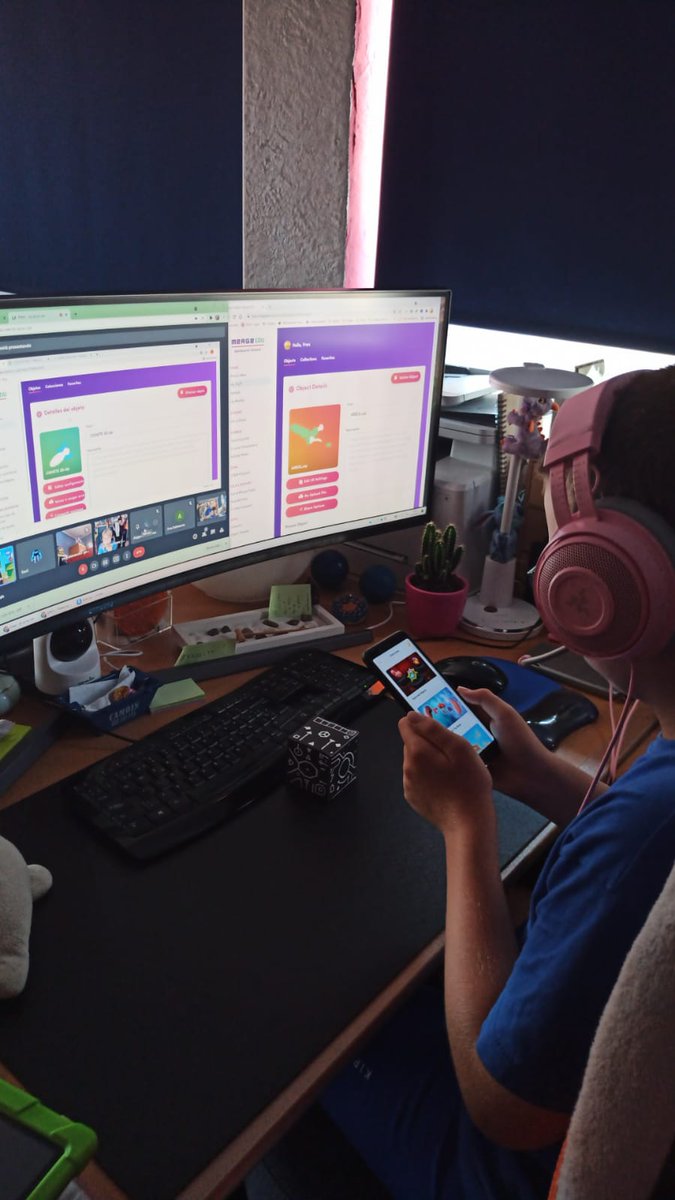 CEEICT's tweet image. ¡Comenzamos la tercera semana de #SummerTech de la mano de @Ceeict e @infoRMurcia! 🤖

Más de 40 niños y niñas ya han adquirido conocimientos en programación de videojuegos, modelado 3D y realidad aumentada durante las dos primeras semanas 👏