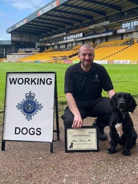 DogsHmpps's tweet image. Congratulations go out to Max and handler who have recently passed their Initial Active Drugs Dog course for @OfficialBerwyn. Well done both! #OperationalDogs #PrisonDogs #K9 #WorkingDogs