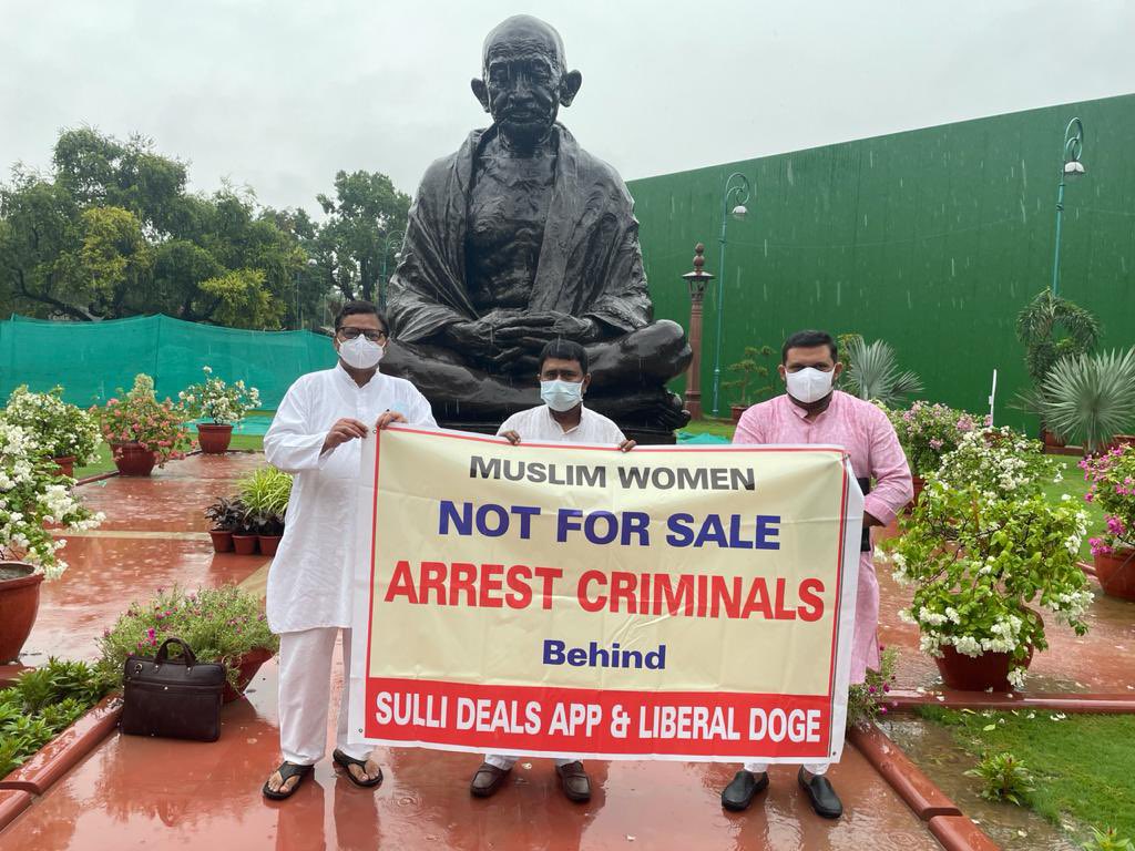 Muslim Women are not for Sale
We demand strict action against the criminals behind #SulliDeals and Liberal Doge. Protested against police inaction with my <a href="/INCIndia/">Congress</a> Colleagues <a href="/saptagiriulaka/">Saptagiri Ulaka</a> <a href="/MPAbdulKhaleque/">Abdul Khaleque</a> and NCP MP <a href="/faizalpp786/">PP.Mohammed Faizal</a> 
<a href="/RahulGandhi/">Rahul Gandhi</a>