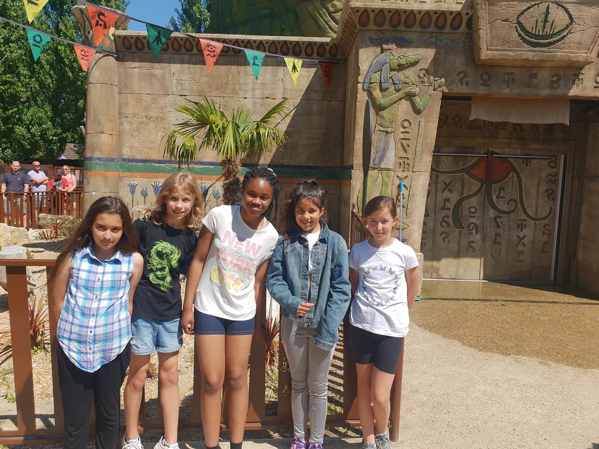 StTheresasCath1's tweet photo. Year 6 have come in today still talking about our wonderful day out at Chessignton on Friday! #year6 #chessignton https://t.co/a0rcmGu1lZ
