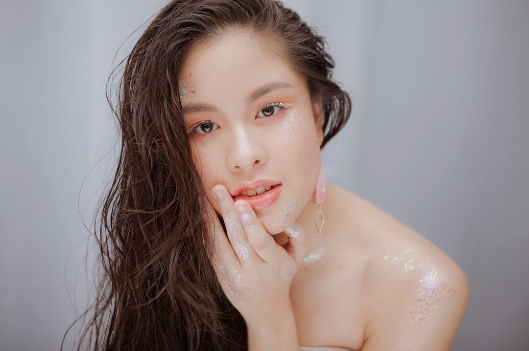 DonKissSquad's tweet photo. The universe is sincerely blessed to have someone as love as you, Kirsten. You always leave sparkle wherever you go. We are very proud of you, and we will be with you every step of the way. 

KISSES MISS U NA 
#KissesEyeingTheUniverse https://t.co/Qq7Fnjido1