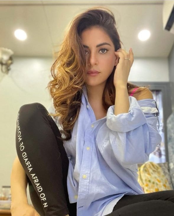 Snowflakephill's tweet photo. S in her name stands for Stunning🤩🤩😘😘❤❤

@AryaSmilesa #ShraddhaArya #SA #PreetaKaranLuthra #Saryans #KundaliBhagya https://t.co/ZhGBDsCJ6X
