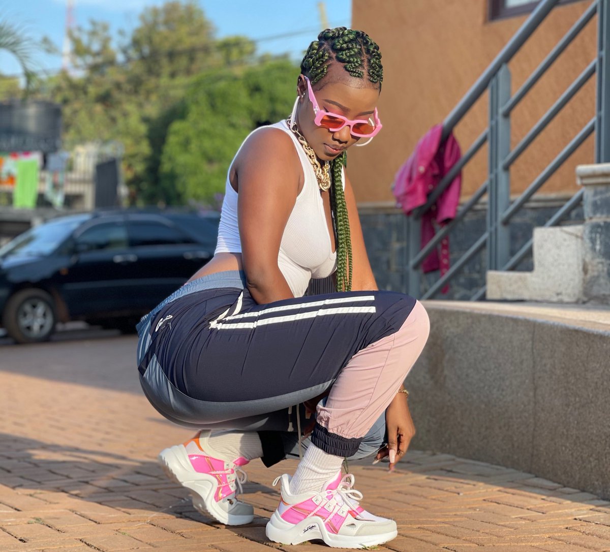 Radio4UG's tweet photo. It’s #MondayRequests, and we are here to make your day lit. Request for a song and watch or listen to it play on @Radio4UG !!
Np: MEGA by Eezzy ft Lydia Jazmine
What should we play for you??? https://t.co/LoFntlaDGJ