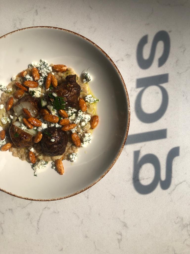 What a gorgeous weekend! And another gorgeous Monday . . . with the forecast predicting fine weather all week.
We love it! 😎💚😎
Booking details on glasrestaurant.ie