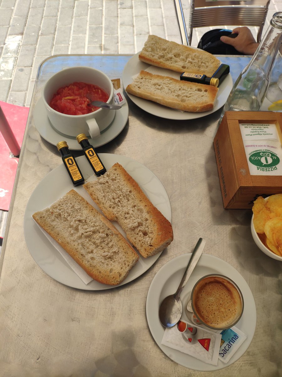 Nice breakfast in #Algarinejo #extravirgin #oliveoil