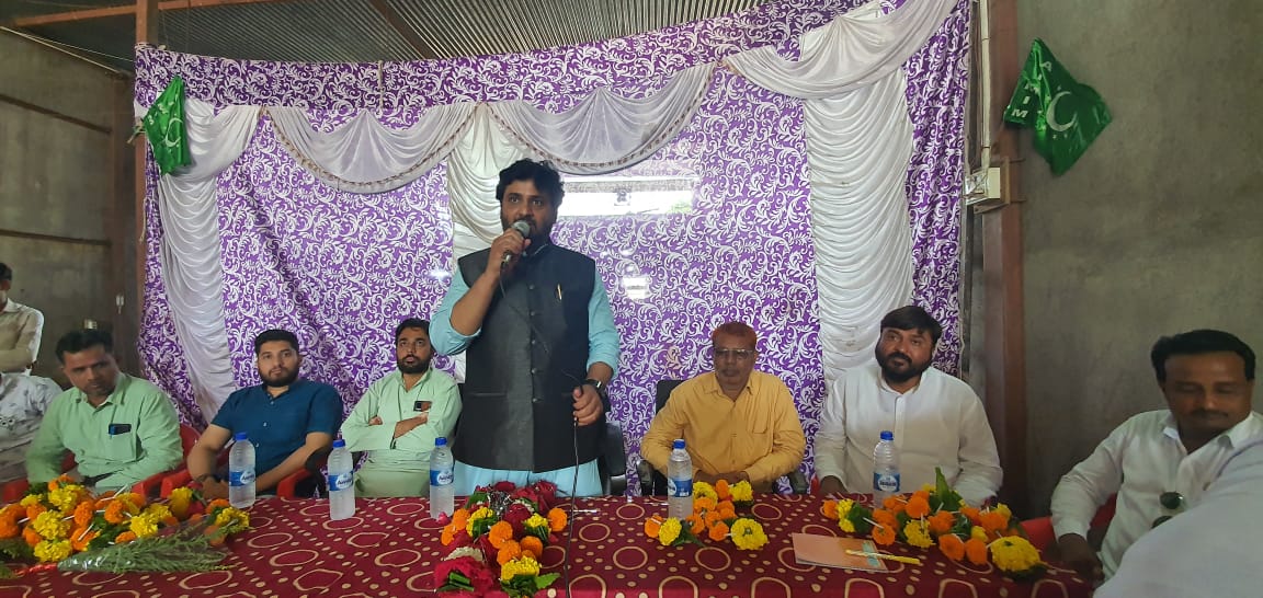 DrKhalidParvez3's tweet photo. AT NORTH MAHARASHTRA DAURA
At #Adaval, Met all the Post holders & Workers. There are few petty local issues, I assured all the workers that whenever they will need me,I shall be available for any kind of support to strengthen #Majlis
@asadowaisi
@imtiaz_jaleel
@aimim_mh_state https://t.co/v3WtrrjSYW