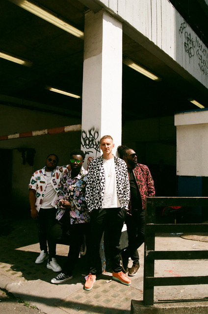 When <a href="/TODDLAT/">toddlat</a> links with <a href="/JeremiahAsiamah/">Jeremiah Asiamah</a> + <a href="/sweetieirie/">sweetie irie</a>, you just *know* the results are going to be impressive...

Go behind the scenes on their 'Shaker' shoot - 

clashmusic.com/news/go-behind…