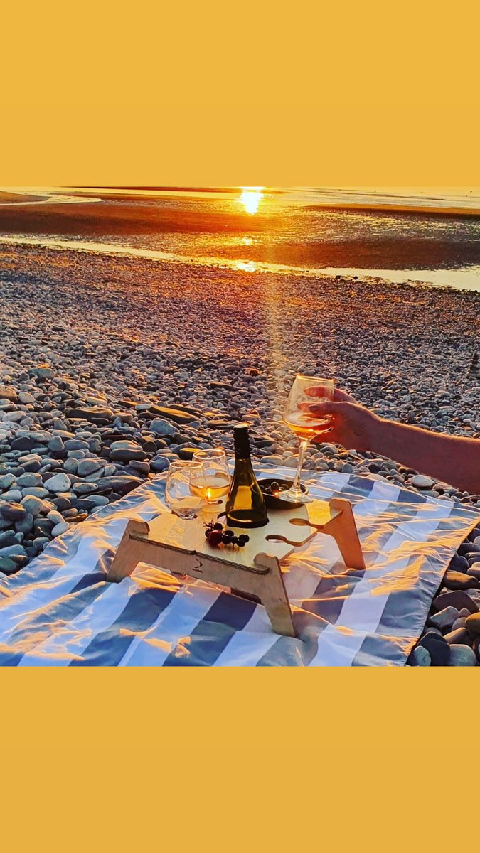 Our portable picnic table was made for weather like this....perfect for days and evenigs on the beach #beachlife #wineoclock #alfrescodining