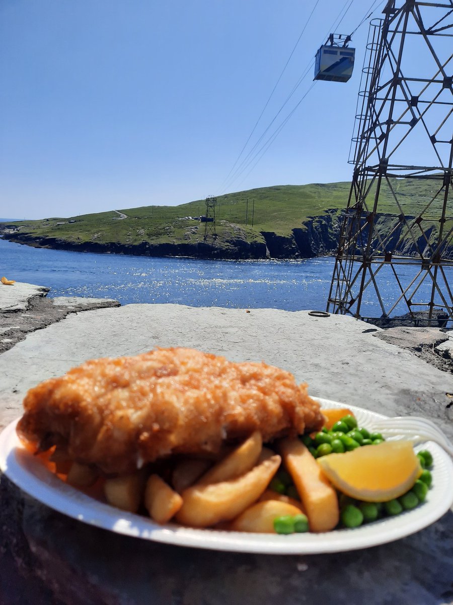Fish n Chips by Dursey Island, life is good🐳☀️🐬
<a href="/wildatlanticway/">Wild Atlantic Way</a> 
<a href="/Failte_Ireland/">Fáilte Ireland</a> 
<a href="/VisitCork_ie/">VisitCork</a> 
<a href="/discoverirl/">Discover Ireland</a> 
<a href="/FoodIrelandCo/">Food Ireland</a>