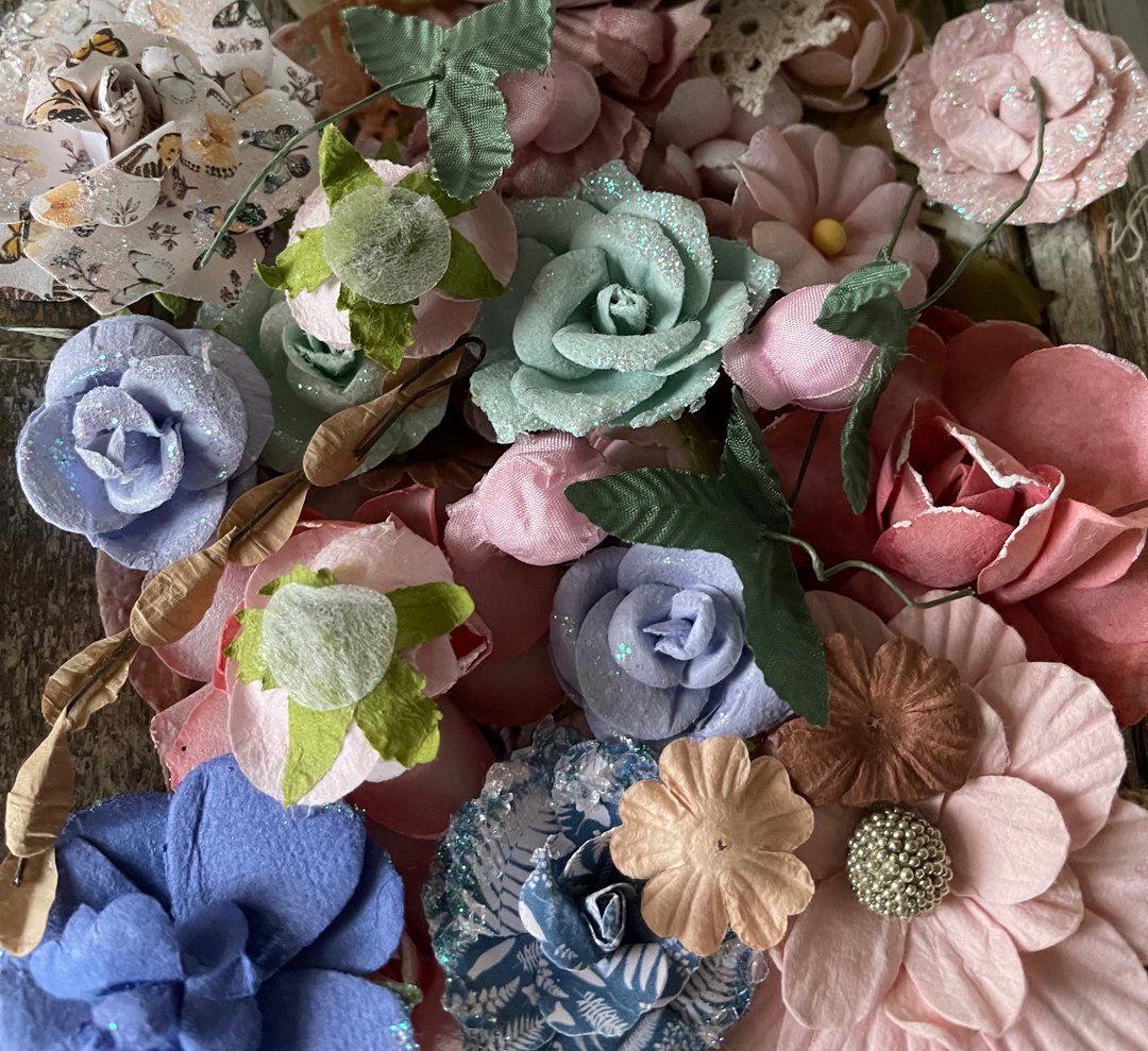 scrapofyourlife's tweet photo. Who loves using pretty flowers on their projects?
#flowers
#blossoms
#scrapbook
#scrapbookinglayout
#scrapbooklayout
#scrapbooking
#scrapbookpage
#papercrafts
#scrapbookideas
#scrapbooker
#paperaddict
#create
#patternedpaper
#scrapbookinglove
#scrapbookinginsira https://t.co/3qMlaUf1jm