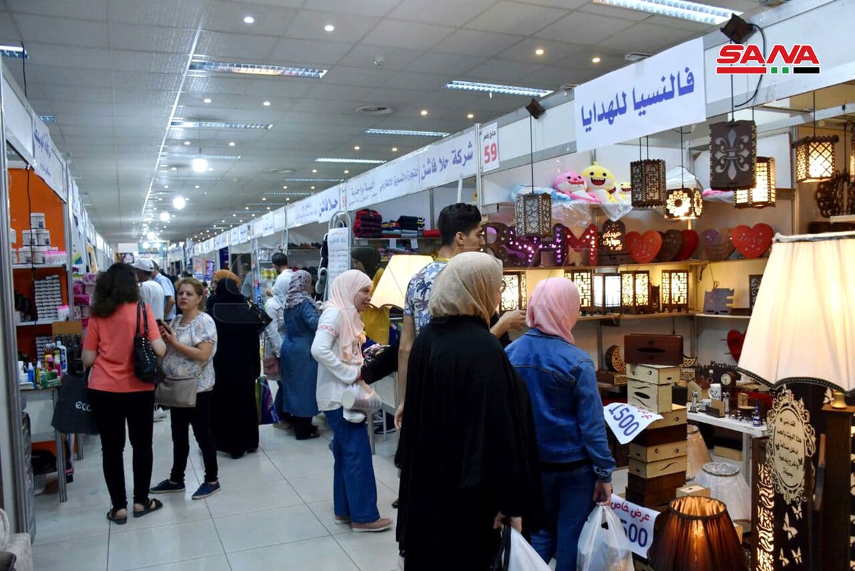 إقبال كبير على مهرجان التسوق ( أهلاً بالعيد) بمدينة المعارض في حمص تصوير سامر الشامي سانا