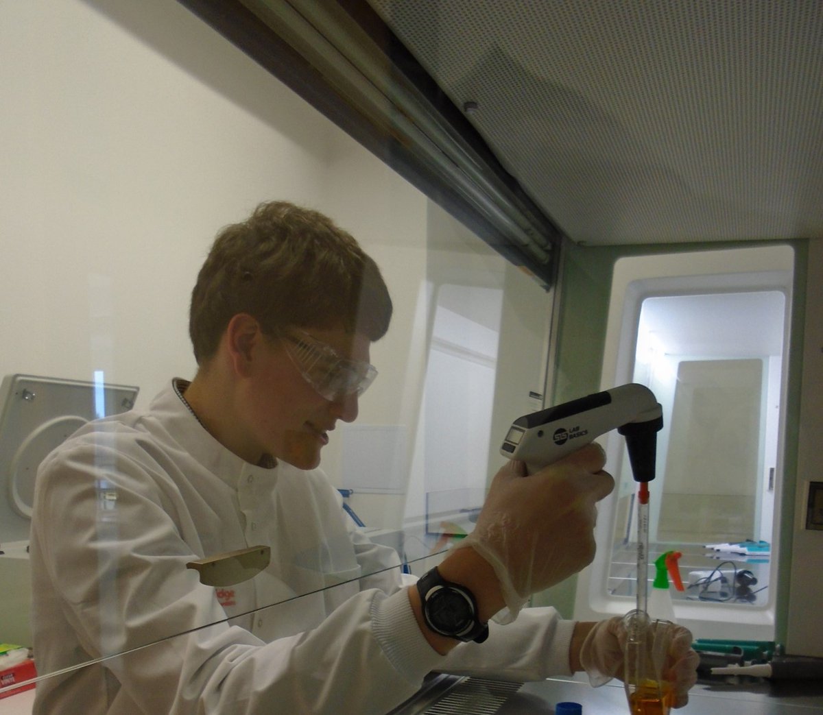 CAST_Education's tweet photo. In 2017, Callum achieved outstanding results at CAST, even impressed his exam board!
Callum graduated in 2021 with a first-class honours degree and Masters. He was awarded the Royal Society of Biologyโs Advanced Top Project Award. #BestInSTEM #cast_education #marinebiologist https://t.co/bY6pvggiQZ