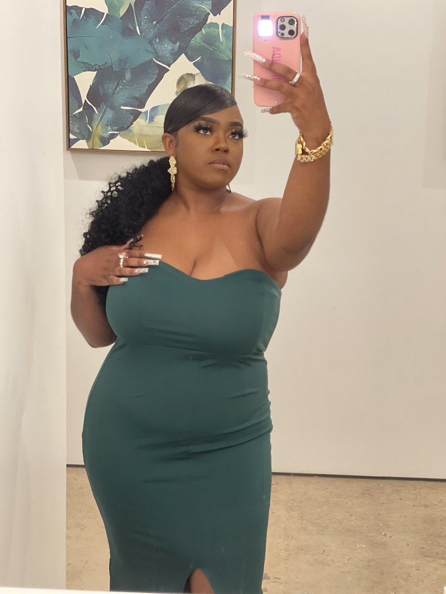 ____mirrr's tweet image. the assignment was understood 💚