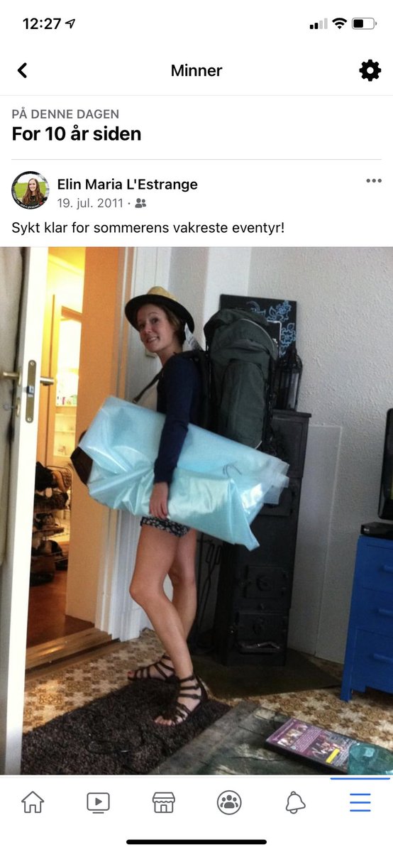 elinlestrange's tweet photo. Det finnes et før og et etter. Dette var før. Sekken full av sommerklær og regntøy. Sovepose, stråhatt og sandaler. Sommerfugler i magen. https://t.co/JEe9F9diDN