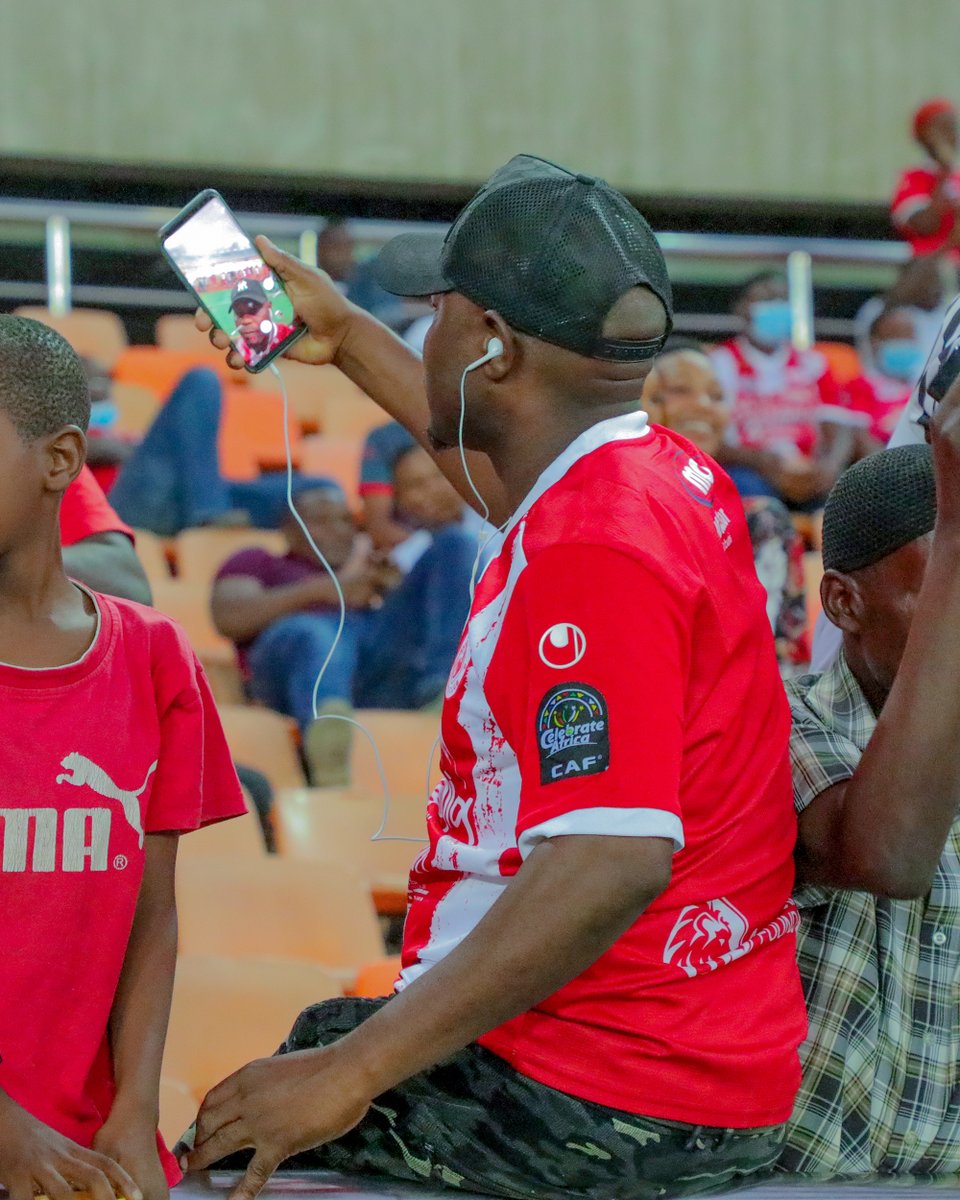 SimbaSCTanzania's tweet photo. π Kumbukumbu ya kibingwa π₯° #ChampionsOfTanzania #DoubleBack2Back #NguvuMoja https://t.co/1WFypR5QNd