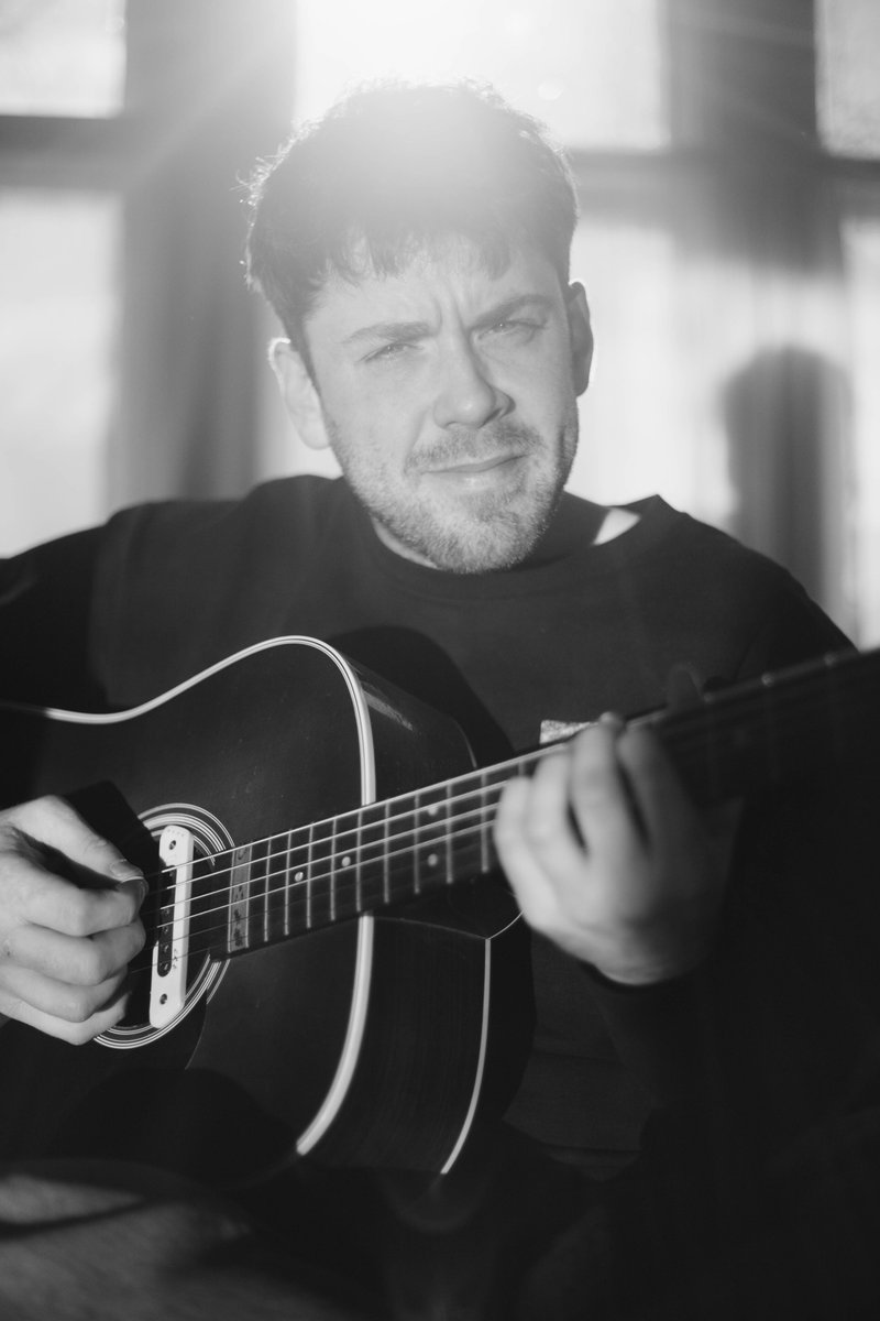 Suckers is a song I wrote 5 or so years ago, it was one of them ones that rolled hopelessly off of the tongue. A self help tune to give myself or friends who are going through it, a little nudge and smile. It's out on Friday, pre-save here &gt; aimplay.club/undergrowthvol…