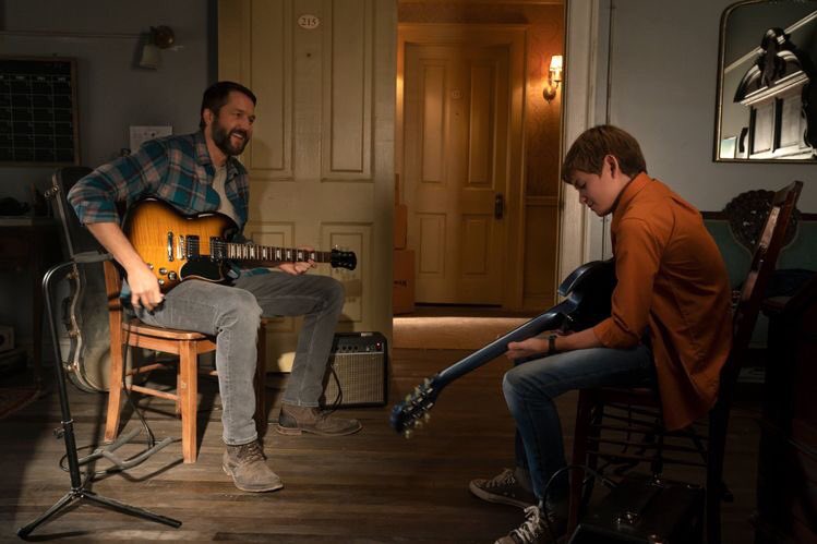 SulphurSpringBR's tweet image. De pai pra filho! 🥰🎸

Cenas lindas como essa só aqui!❤️

Segredos em Sulphur Springs, somente no @DisneyPlusBR.👻