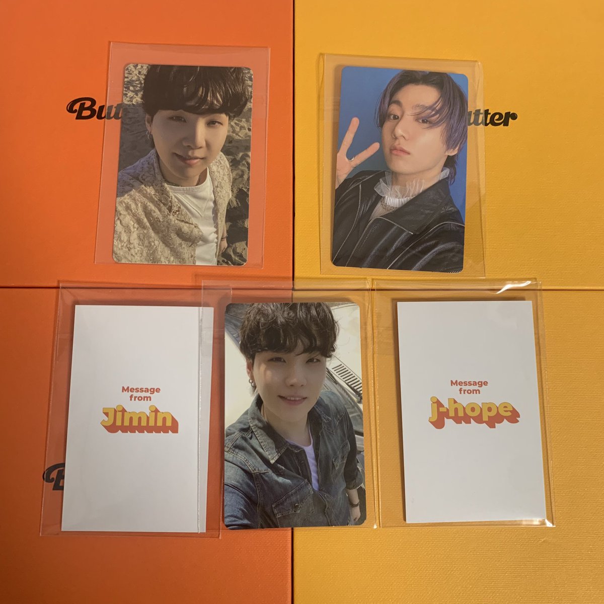 kmt_vbear's tweet image. BTS Butter  交換

【譲】
cream: ジョングク　グク JUNGKOOK
             
peaches: ユンギ SUGA

メセカ: ジミン JIMIN ホソク J-HOPE
weverse: ユンギ

【求】cream Weverse メセカ ⇒テテ テヒョン V
          peaches⇒ジン JIN

条件が合う方いらっしゃいましたらお声がけ頂けますと幸いです🙇🏻‍♀️