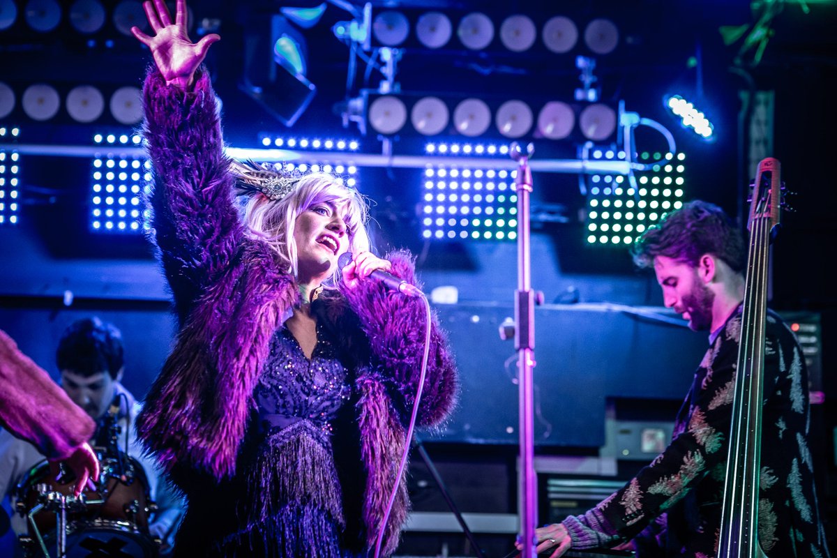 Can you do this?
Then we want to hear from you!
We are in need of applicants who can fill a stage &amp; gather a crowd. We are all about making a BIG impact!
Get your applications in!

edenarts.co.uk/blog/the-winte…

#winterdroving #penrith #festival #performers #musicians