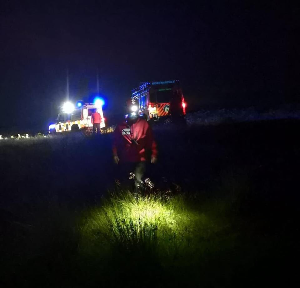 Another #callout for the team in the early hours of Sunday morning saw us assist 4 walkers who had become lost and benighted in the Touch hills above Stirling. The walkers were treated for exhaustion and dehydration before being taken off the hills in our Landrovers