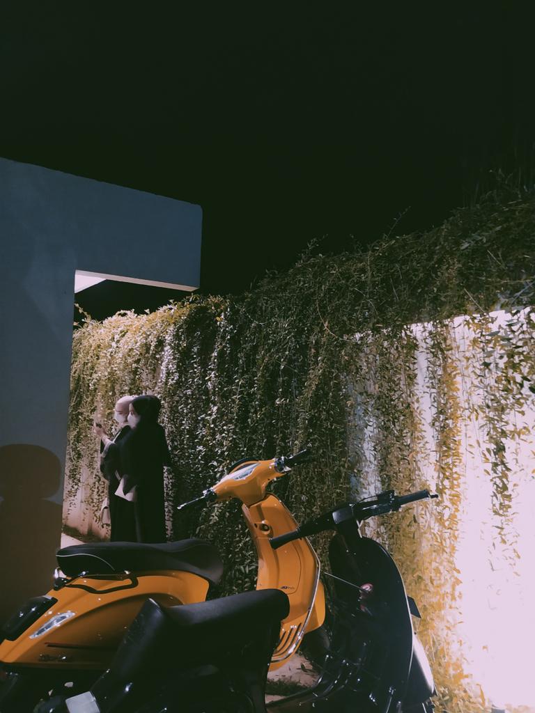 Motornya orang bagus bed beuhh "poto ah" sholawatin aje :)