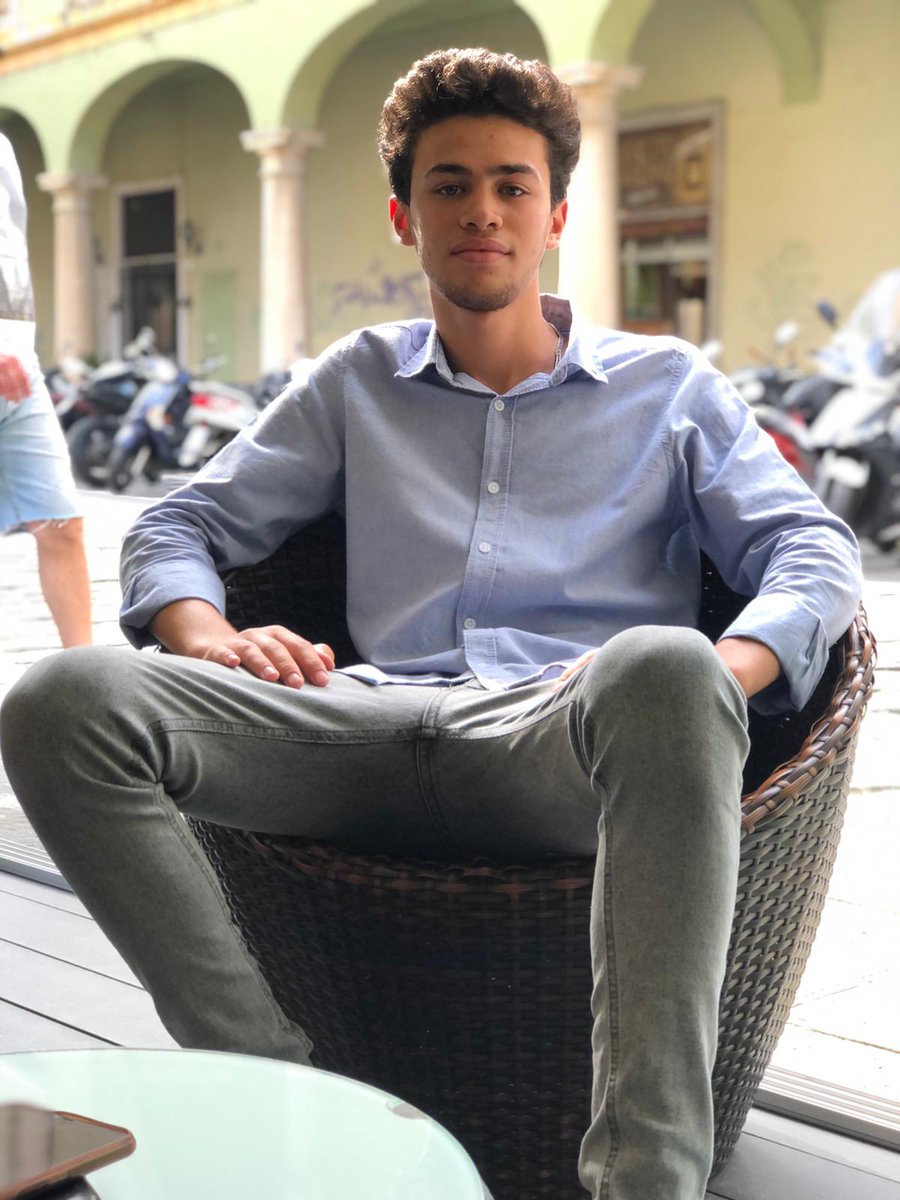 في يوم عرفة:_
"اللهم لاترد لنا فيه دعوة ولا بخاطر إلا جبرته، حَقِق لنا ما صبرنا لأجله في ساعات هذا اليوم"
عيد اضحي مبارك❤️